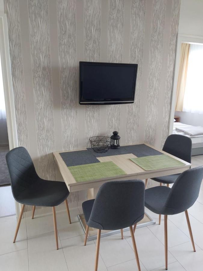 Apartmanhaz Horvath Balatonboglar Ngoại thất bức ảnh