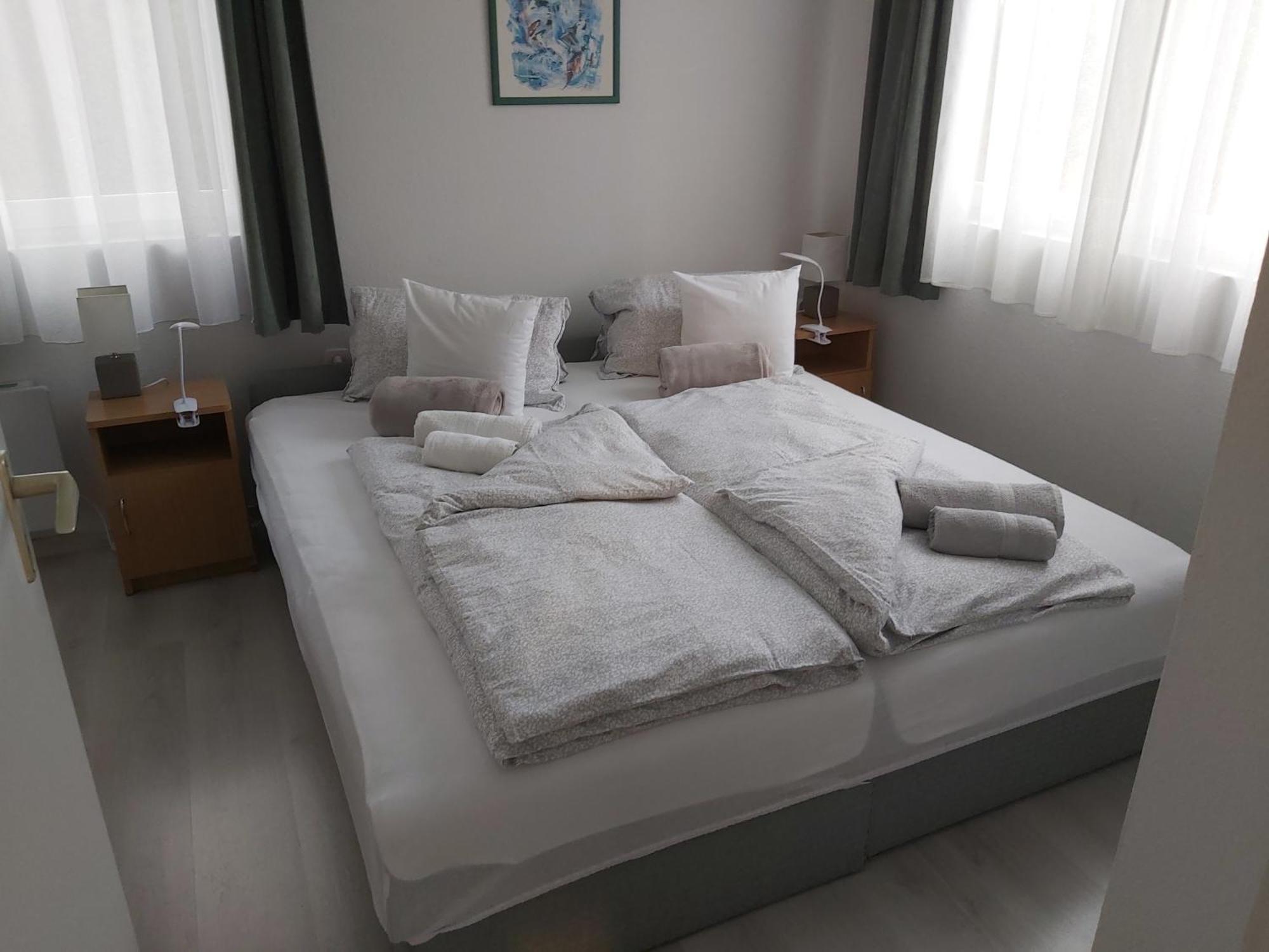 Apartmanhaz Horvath Balatonboglar Ngoại thất bức ảnh